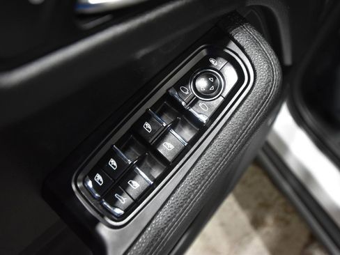 Used 2018 Porsche Macan image 14