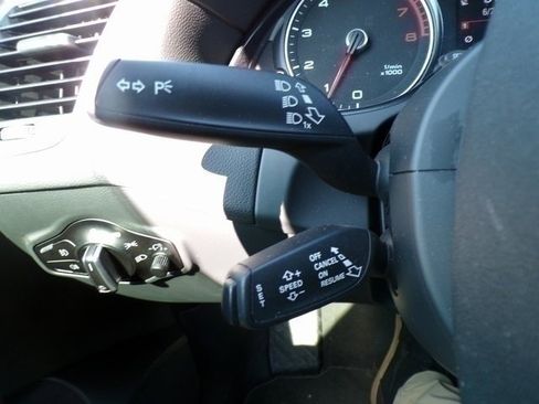 Used 2015 Audi Q5 2.0T Premium Plus w/ Technology Package image 18