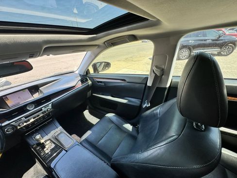 Used 2013 Lexus ES 350 w/ Luxury Pkg FWD image 21