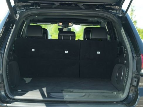 Used 2019 Jeep Grand Cherokee Altitude AWD/4WD image 20