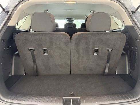 Used 2023 Kia Sorento LX image 5