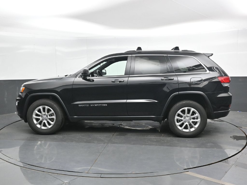 Used 2021 Jeep Grand Cherokee Laredo AWD/4WD image 8