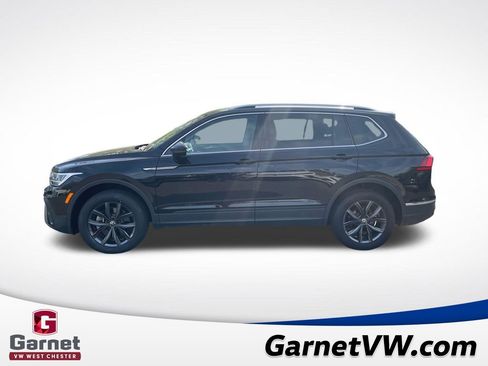 Certified 2023 Volkswagen Tiguan SE AWD/4WD image 2