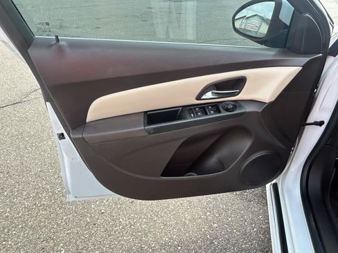 Used 2014 Chevrolet Cruze LT w/ RS Package FWD image 14