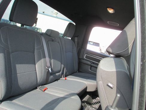 Used 2024 RAM 2500 Big Horn w/ Sport Appearance Package image 21