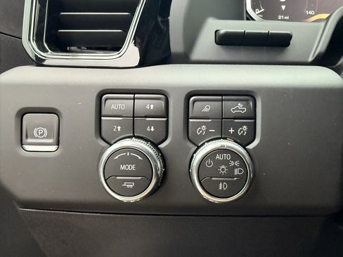 New 2026 GMC Sierra 2500 AT4 w/ AT4 Premium Plus Package image 25