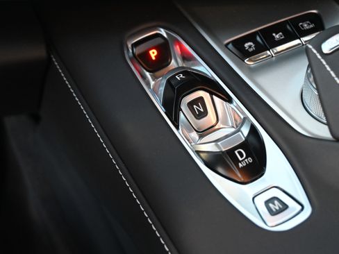 Used 2024 Chevrolet Corvette Stingray Premium Conv w/ Z51 Performance Package image 29