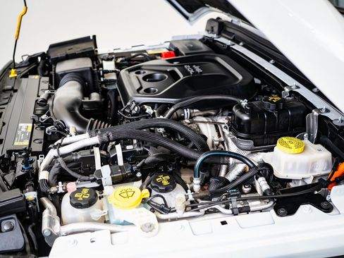 Used 2021 Jeep Wrangler Unlimited Sahara image 38