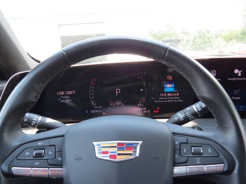 Certified 2024 Cadillac XT4 Premium Luxury image 21