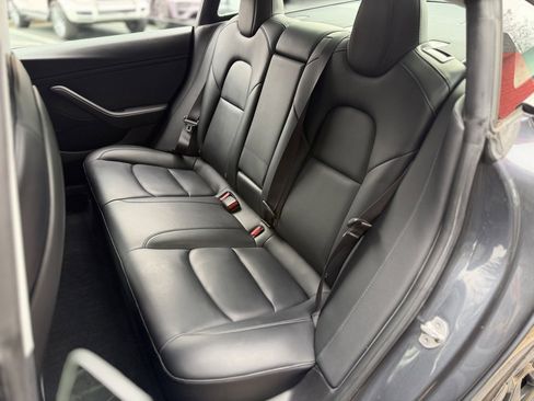 Used 2021 Tesla Model 3 Standard Range Plus image 31