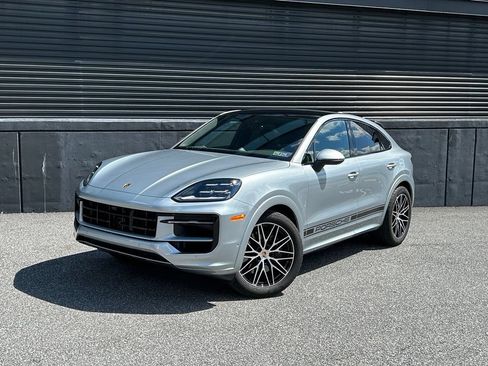 Certified 2026 Porsche Cayenne Coupe AWD/4WD image 1