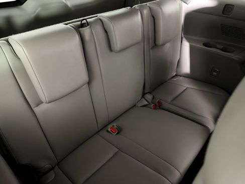 Used 2019 Toyota Highlander XLE image 43