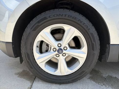 Used 2020 Ford Edge SE FWD image 12