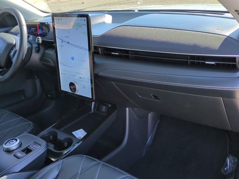 Used 2024 Ford Mustang Mach-E Select w/ Comfort Package Lite image 32