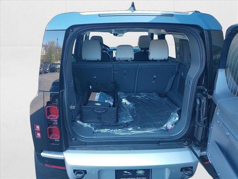New 2025 Land Rover Defender 110 S image 12