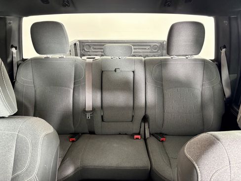 Used 2021 GMC Yukon SLT image 46