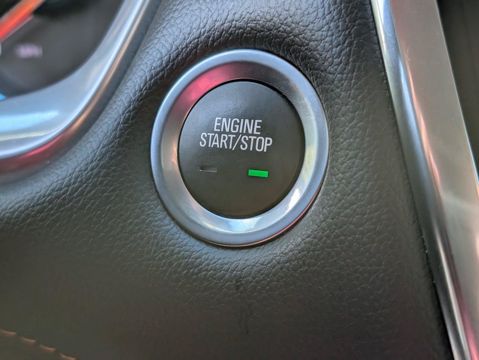 Used 2021 Chevrolet Traverse Premier w/ Redline Edition FWD image 27