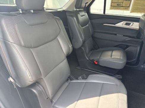Certified 2026 Ford Explorer Active w/ Active Comfort Package RWD image 30