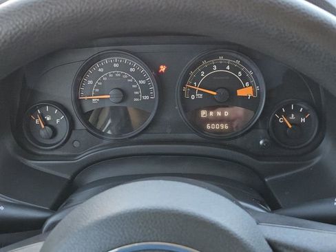 Used 2015 Jeep Compass Sport image 21