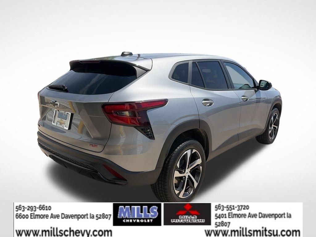 Used 2024 Chevrolet Trax RS FWD image 4