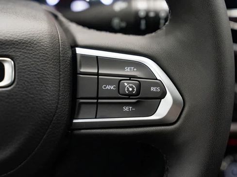 Used 2026 Jeep Compass Latitude AWD/4WD image 15