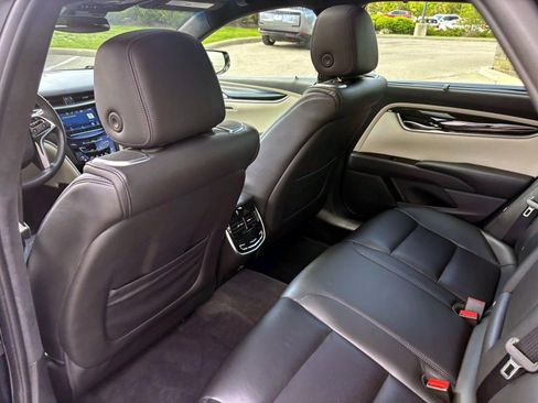Used 2015 Cadillac XTS Platinum AWD/4WD image 27