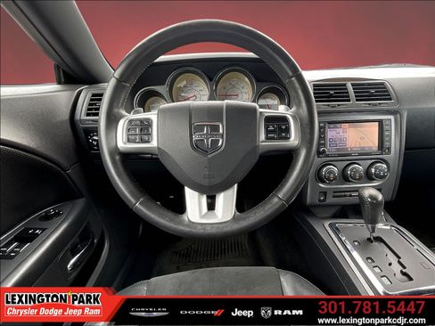 Used 2014 Dodge Challenger R/T RWD image 8