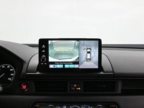 Certified 2025 Honda Pilot TrailSport image 51