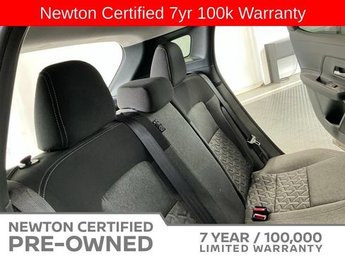 Used 2025 Nissan Kicks SV FWD image 17