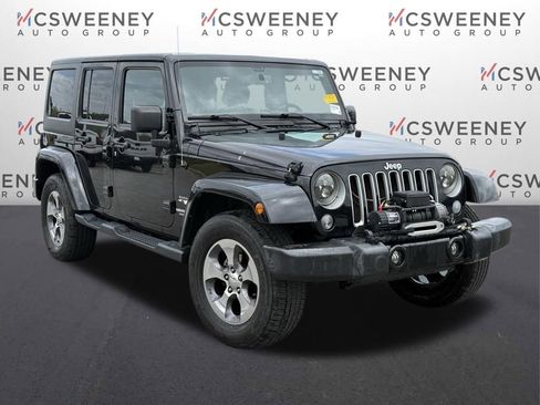 Used 2016 Jeep Wrangler Unlimited Sahara w/ Connectivity Group image 7