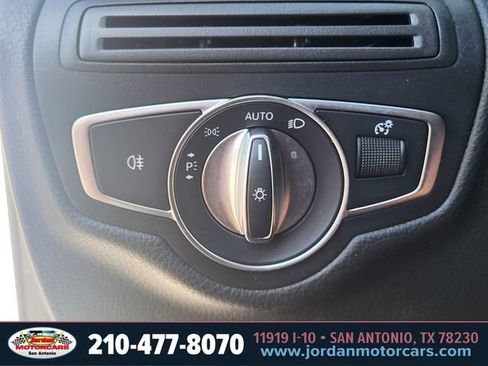 Used 2017 Mercedes-Benz GLC 300 4MATIC image 22