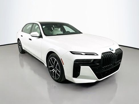 Certified 2023 BMW 760i xDrive w/ Parking Assistance Package image 3