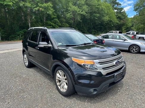 Used 2014 Ford Explorer XLT AWD/4WD image 16