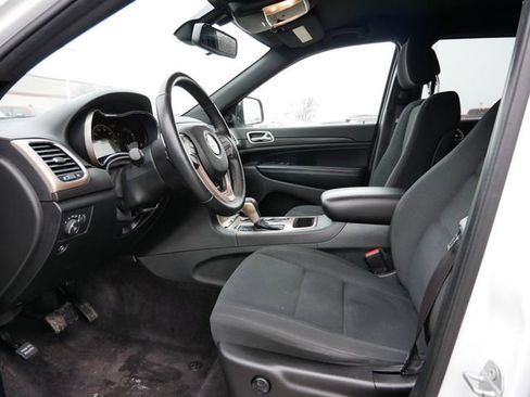 Used 2016 Jeep Grand Cherokee Laredo w/ Quick Order Package 23E image 13