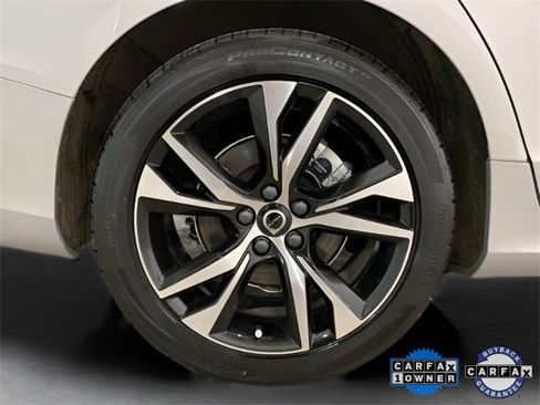 Used 2025 Volvo S60 B5 Core image 30