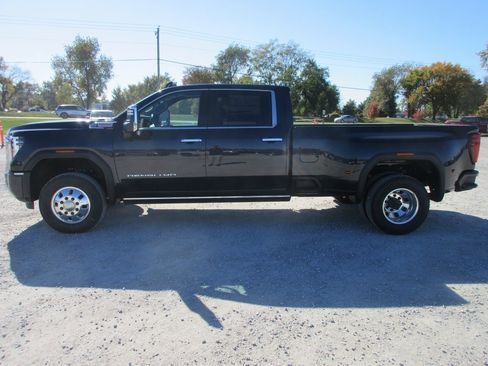 New 2026 GMC Sierra 3500 Denali w/ Denali Reserve Package image 10