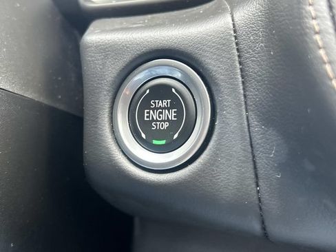 Used 2023 Chevrolet Suburban High Country AWD/4WD image 32