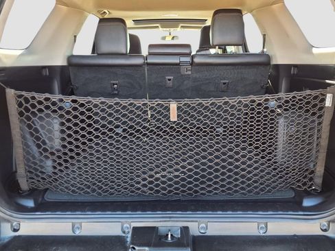 Used 2015 Toyota 4Runner Limited image 33