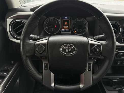 Used 2023 Toyota Tacoma SR5 AWD/4WD image 14