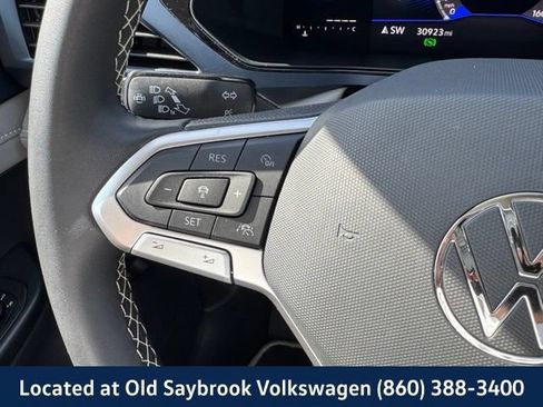 Certified 2023 Volkswagen Taos SE w/ Panoramic Sunroof Package AWD/4WD image 38
