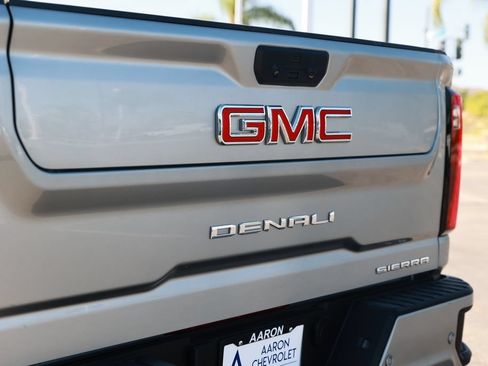 Used 2025 GMC Sierra 3500 Denali w/ Denali Reserve Package AWD/4WD image 17