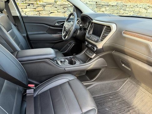 Used 2023 GMC Acadia Denali w/ Black Diamond Edition image 11