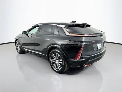 Used 2024 Cadillac Lyriq Luxury AWD/4WD image 5