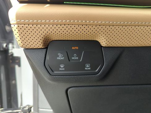 New 2026 Volkswagen Atlas Cross Sport SEL R-Line image 41