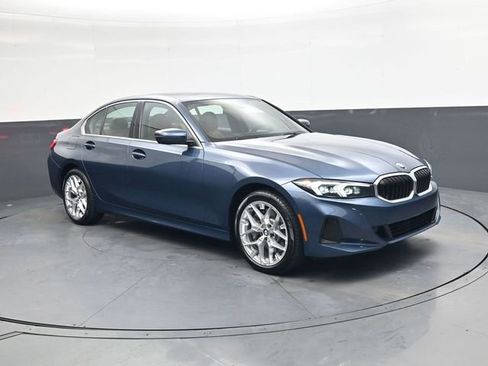 Used 2025 BMW 330i xDrive Sedan image 2