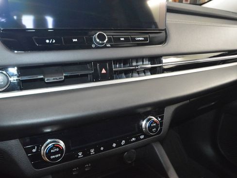 Used 2025 Mitsubishi Outlander ES AWD/4WD image 26