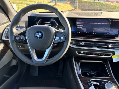 Used 2026 BMW X5 xDrive40i AWD/4WD image 19