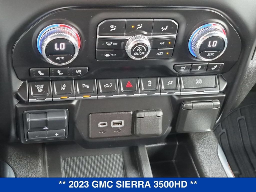 Used 2023 GMC Sierra 3500 Denali w/ Denali Ultimate Package AWD/4WD image 26