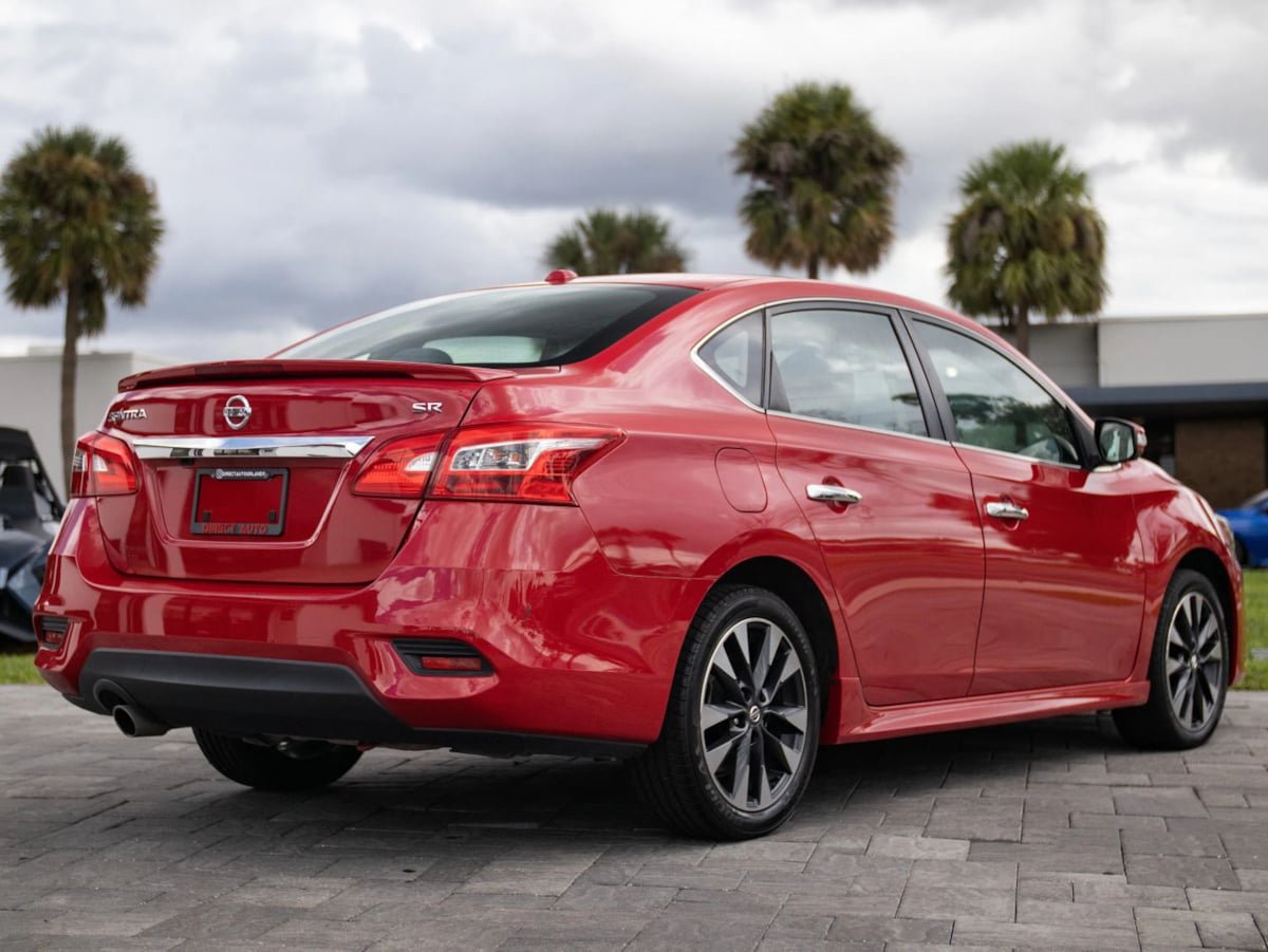 Used 2019 Nissan Sentra SR FWD image 13