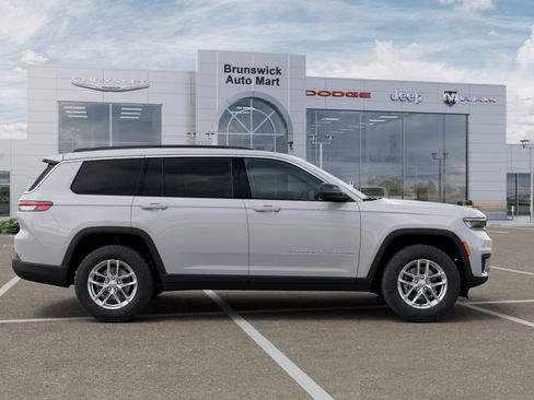 New 2026 Jeep Grand Cherokee L Laredo image 20
